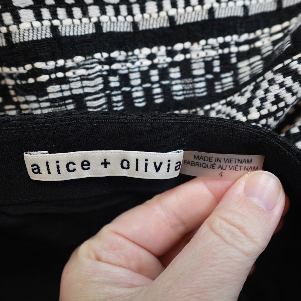 Alice Olivia Skirt Women 4 Black White Geometric Wrap Mini Aztec Tribal - Picture 4 of 8